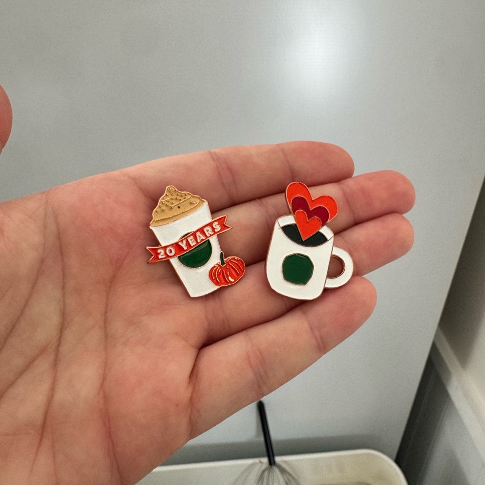 Starbucks Ornament and Pin bundle - Picture 2 of 4